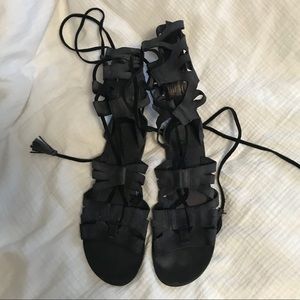 FP Mesa Verde Gladiator Sandal in Black